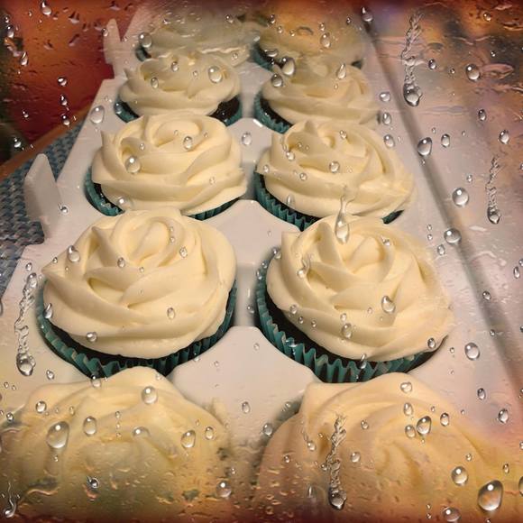 Meet your Posher, Julie - Picture 1 of 1